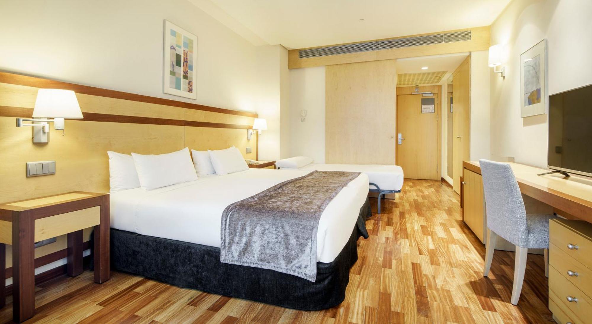 Ilunion Pio XII Hotel Madrid Ruang foto