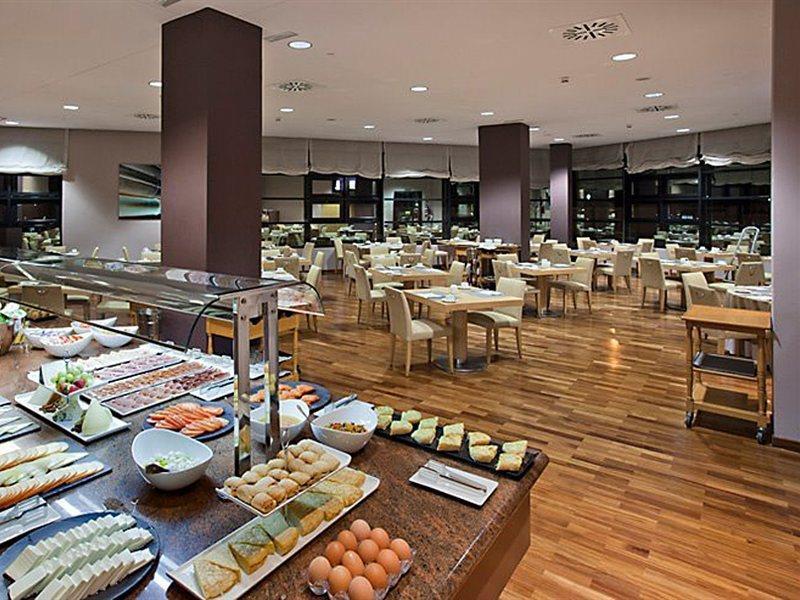 Ilunion Pio XII Hotel Madrid Bagian luar foto
