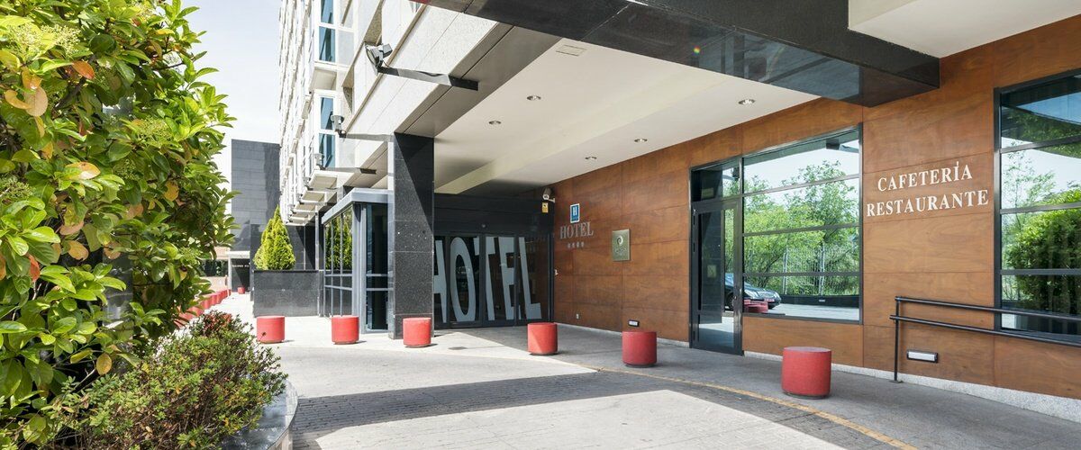 Ilunion Pio XII Hotel Madrid Bagian luar foto